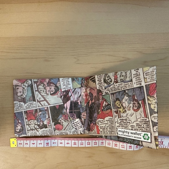 Comic book page wallet - Mighty Wallet by Dynomighty Design - Picture 2 of 5